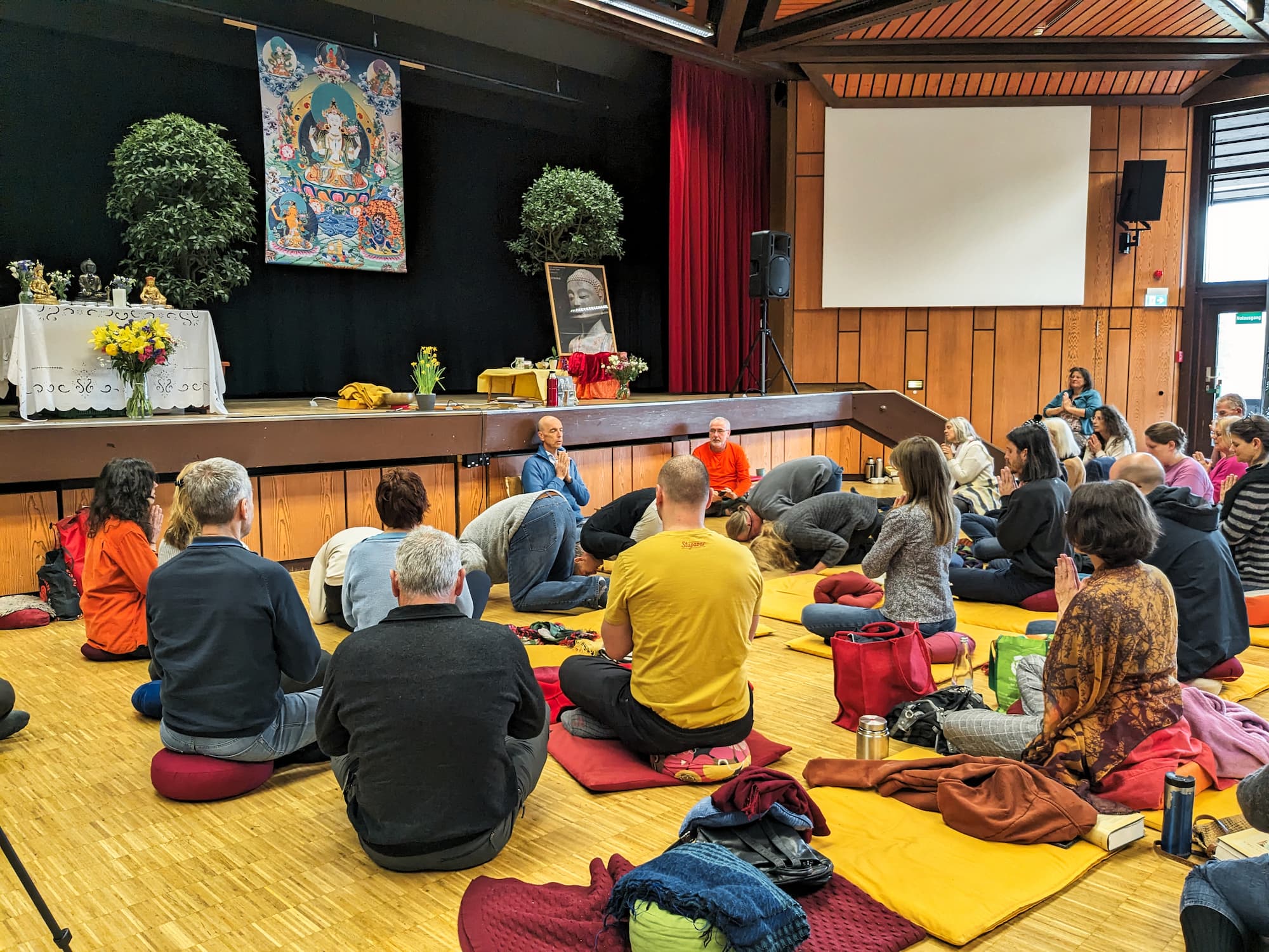 Mahamudra Kurs mit Teilnehmern