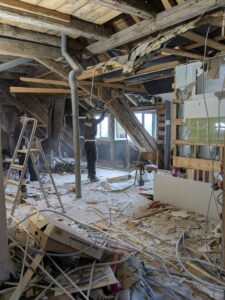 Zeigt Ausbau 2 OG