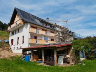 Ekayana Retreathaus im Umbau